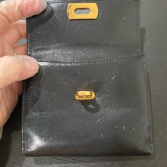 Ferragamo black leather trifold wallet gold need back snap reattach tear inside - Picture 15 of 15